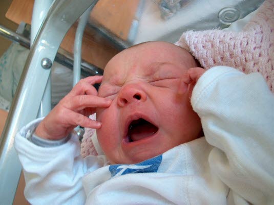 Gråtende spedbarn Gråtende spedbarn