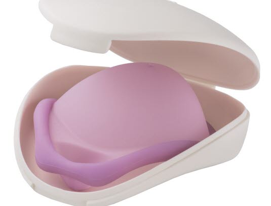 Moderne pessar med etui. Gjengitt med tillatelse fra KESSEL medintim